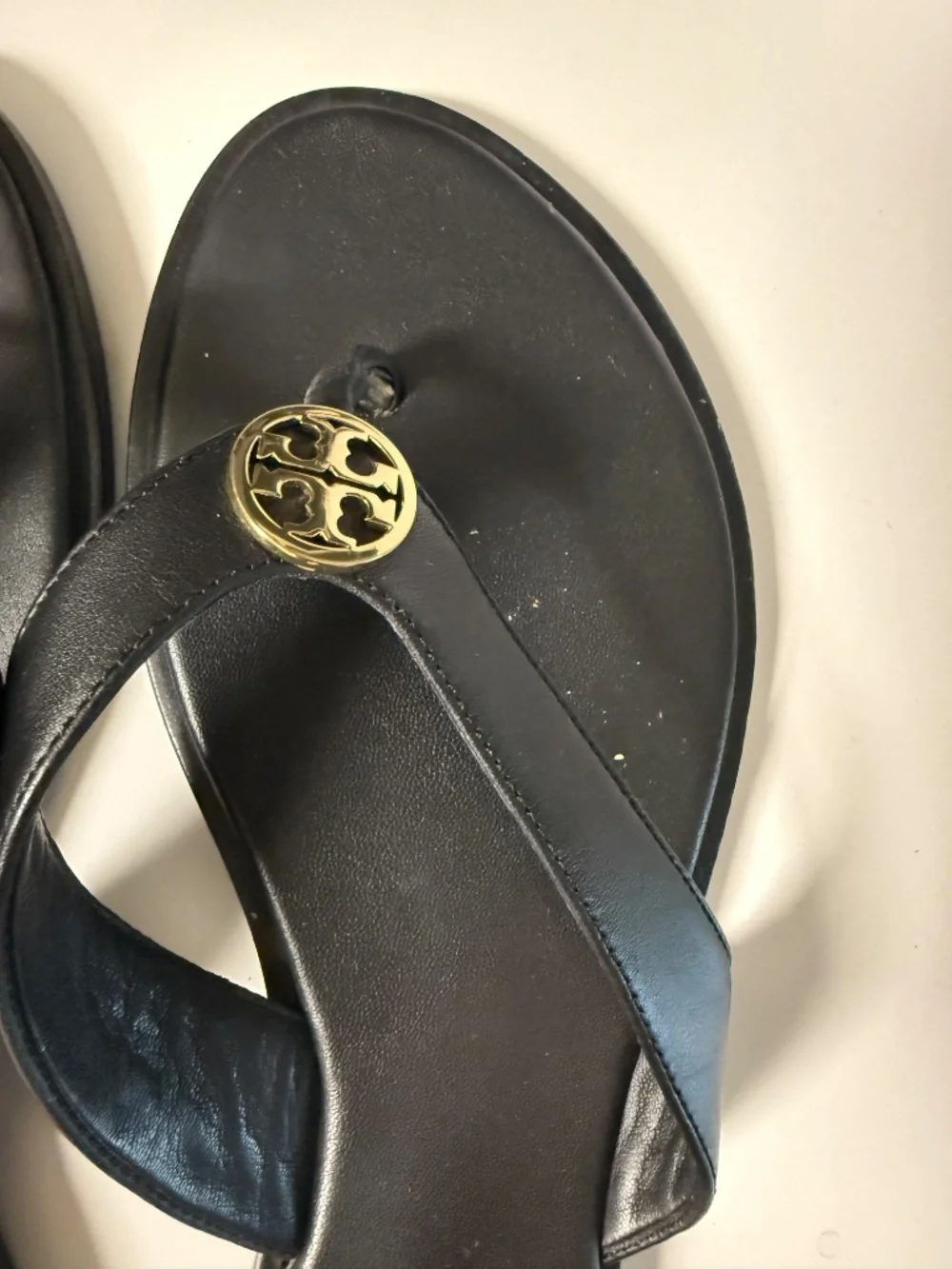 Tory Burch Miller Black Leather Gold Logo Sandals Size 9
